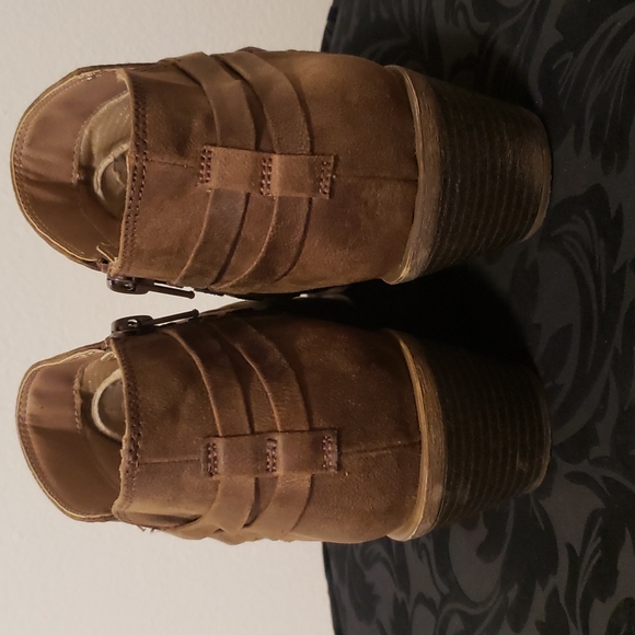 Women's boots - Picture 2 of 4